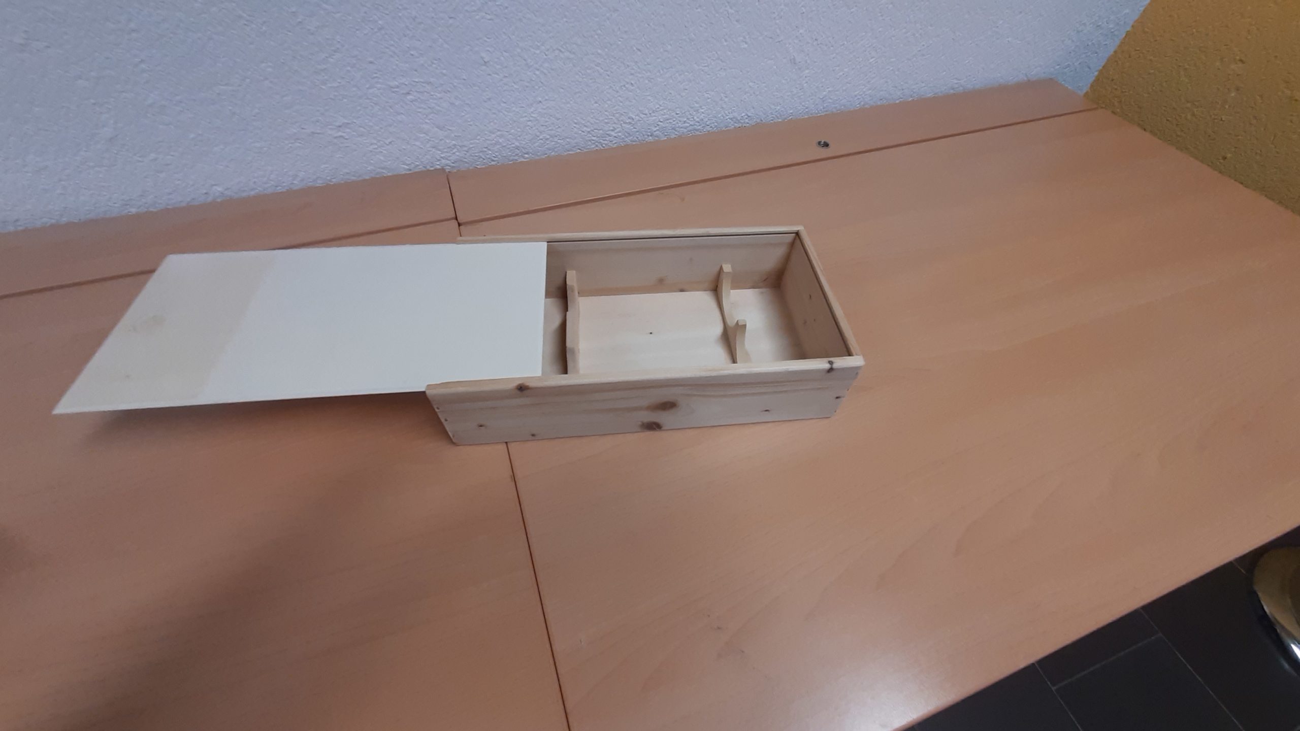 Preis: 9,80 € 2er Weinkiste mit Schiebedeckel